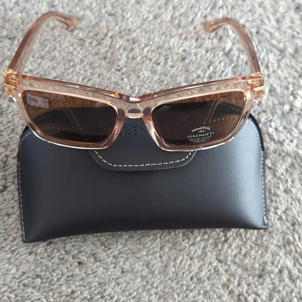 Serengeti Sunglasses - Picture 6 of 11